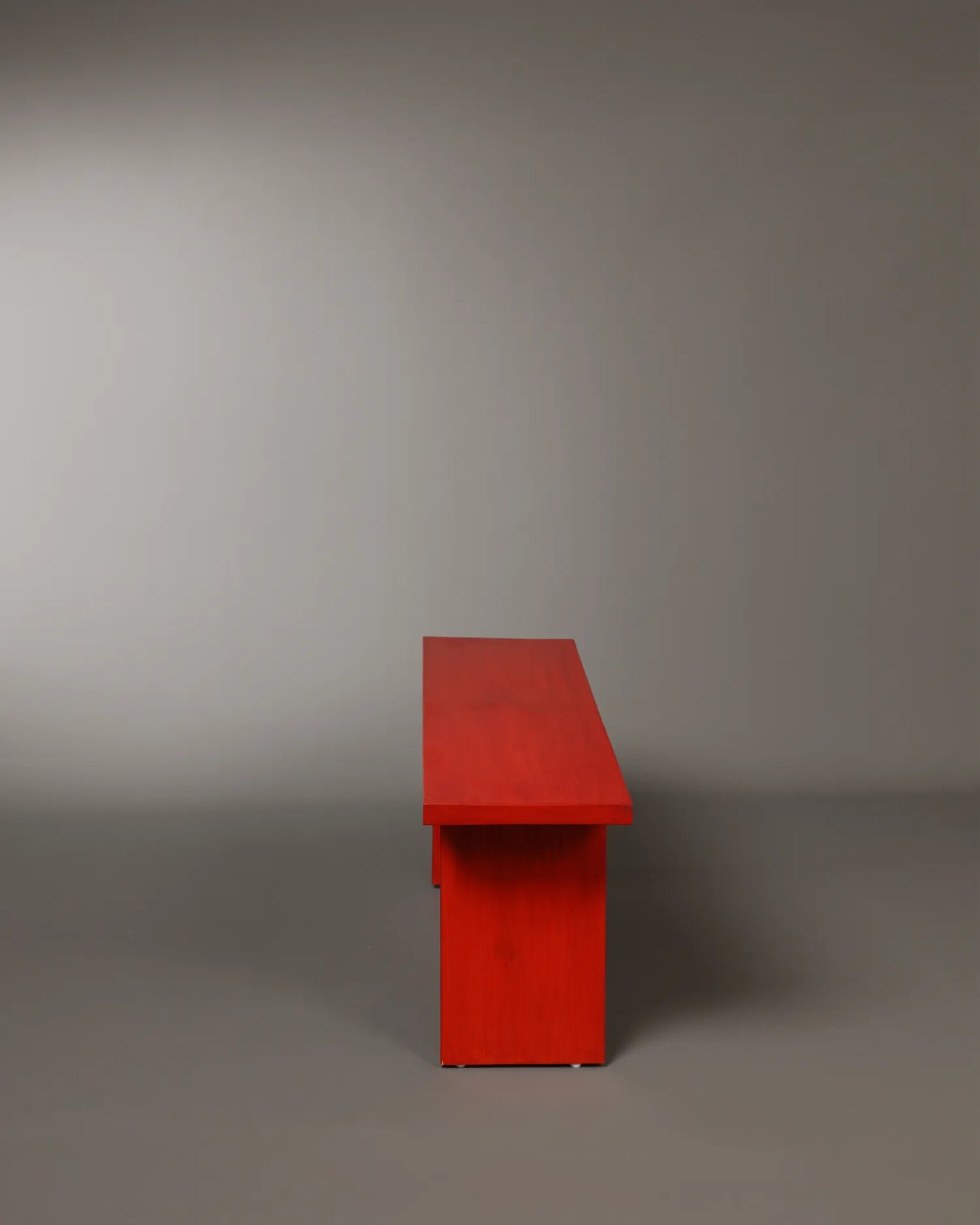 Linea bench in Vermillion