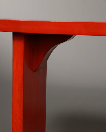 Linea bench in Vermillion